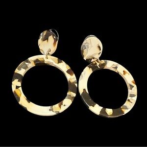 Tortoiseshell Hoop Earrings Brown Cream